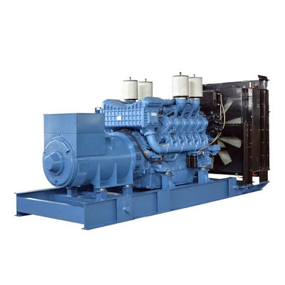 Générateur diesel à trois phases de 2400 kW avec alternateur MP-A-2400 et tension nominale de 110 V à 480 V