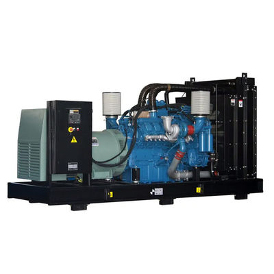 Générateur diesel à trois phases de 2400 kW avec alternateur MP-A-2400 et tension nominale de 110 V à 480 V